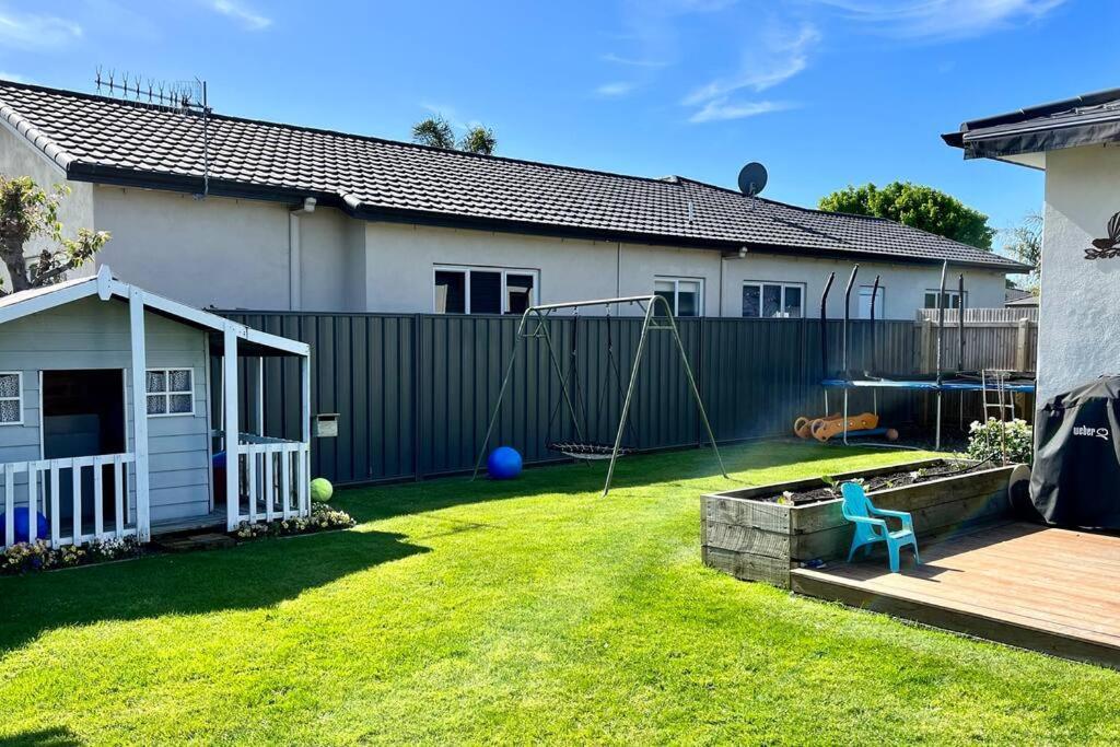Villa Sunny Delight In Clive Exterior foto